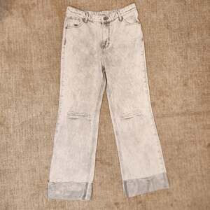 Grace & Emma Gray Distressed Stonewashed Cuffed Jeans Women's Size 6